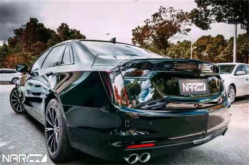 凱迪拉克CT6裝貼納爾R20隱形車衣視覺(jué)效果滿分